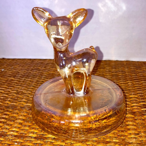 Jeanette Marigold carnival glass deer trinket box/powder lid 1940s - Picture 1 of 6